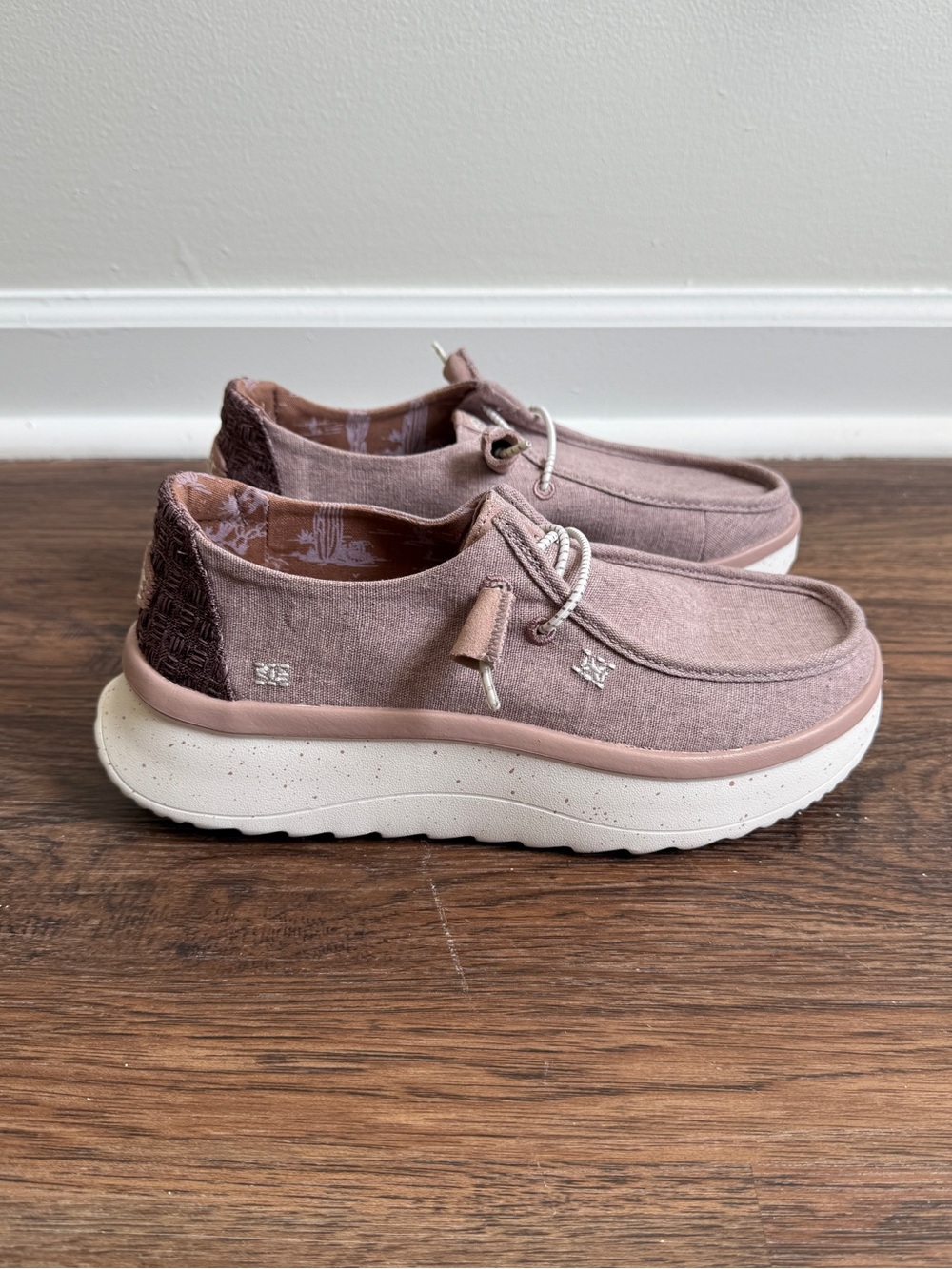 HEYDUDE Womens Wendy Peak Chambray Mauve Pink Purple Casual Shoes Size 7M